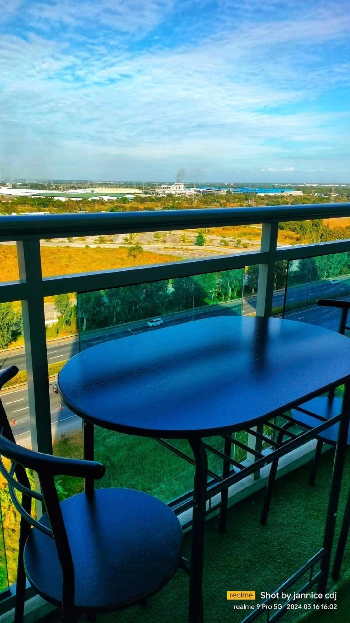 The Aces Crib At Azure North Pampanga Aparthotel Ngoại thất bức ảnh